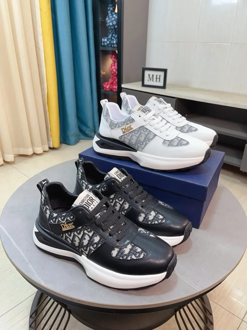 Men's men's shoes 💰458🌹🌹【Dior】Best-selling official website world premiere🔝High-end men's shoes brand official website latest series: The upper is made of imported cowhide with specially designed fabrics➕Mesh breathable lining. Make walking more convenient and comfortable! Compared with the official quality, Midea’s 1:1 replica. Create a fashionable personality to set off your uniqueness! A must-have for trendy men! Classic style. Men's sizes: 38-44.